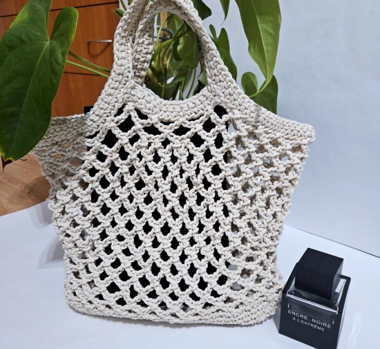 Из очень прочного шнура!