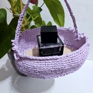 Корзинка вязаная из рафии цвета «Сирень» с деревянным овальным донышком купить в Минске
